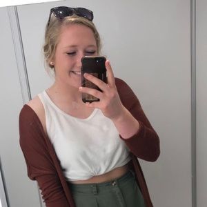 Meet your Posher, Chelsey